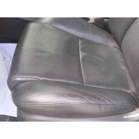 toyota avensis berlina (t25) del año 2004