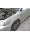 toyota avensis berlina (t25) del año 2004
