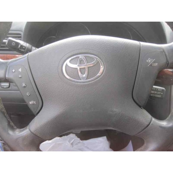 toyota avensis berlina (t25) del año 2004