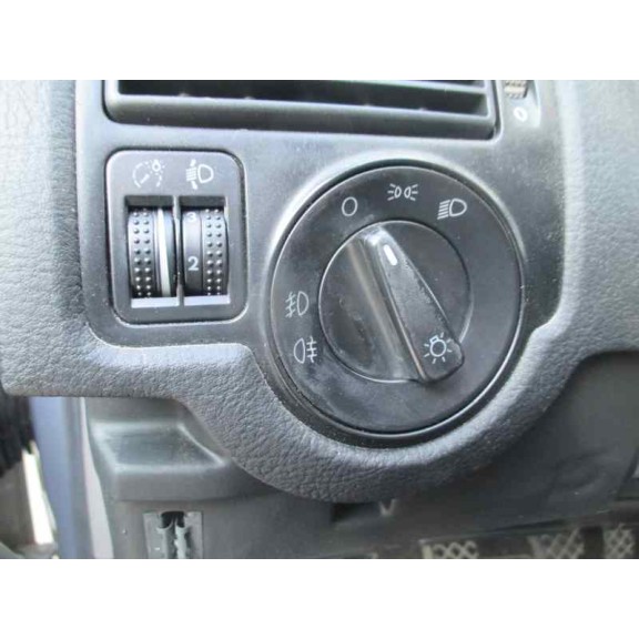 volkswagen golf iv berlina (1j1) del año 2000