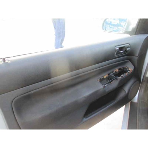 volkswagen golf iv berlina (1j1) del año 2000