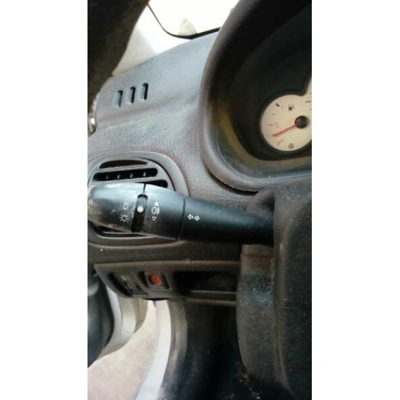 peugeot 206 berlina del año 2005