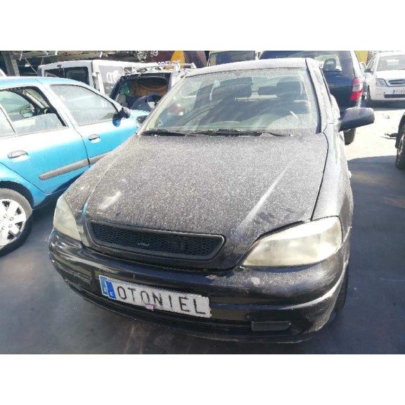 opel astra g berlina del año 2000