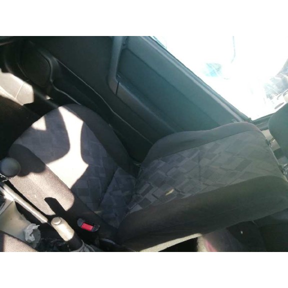 opel astra g berlina del año 2000