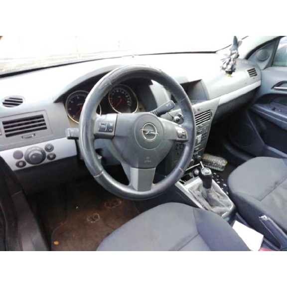 opel astra gtc del año 2006