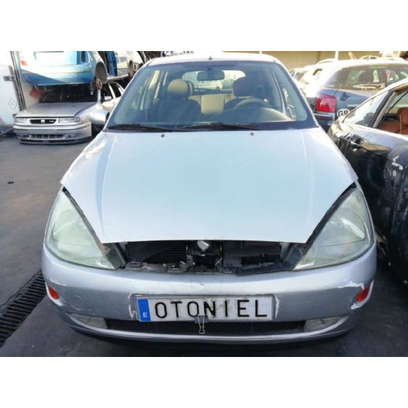 ford focus berlina (cak) del año 2001