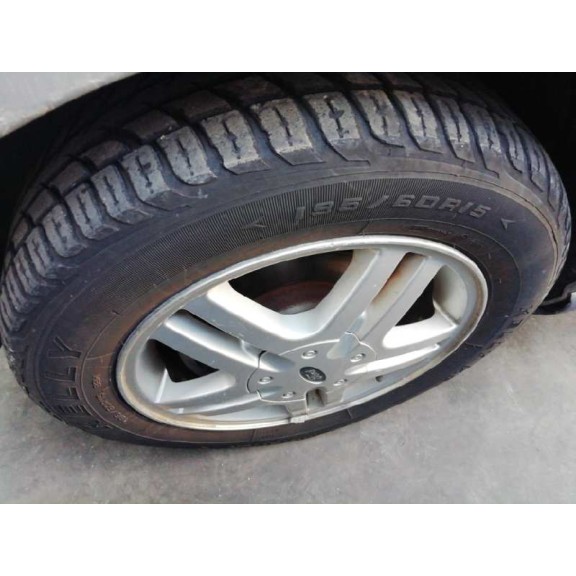 ford focus berlina (cak) del año 2001