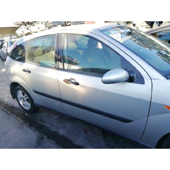 ford focus berlina (cak) del año 2001