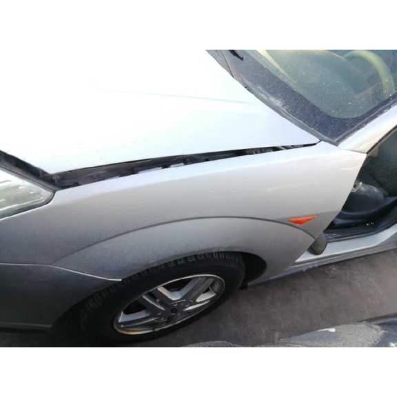 ford focus berlina (cak) del año 2001