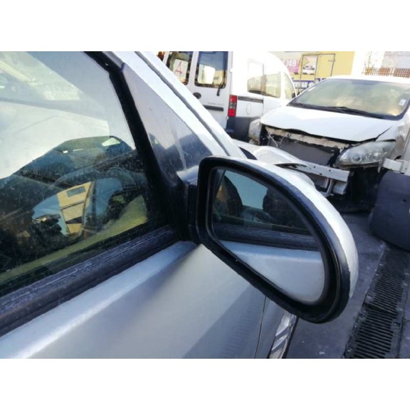 ford focus berlina (cak) del año 2001