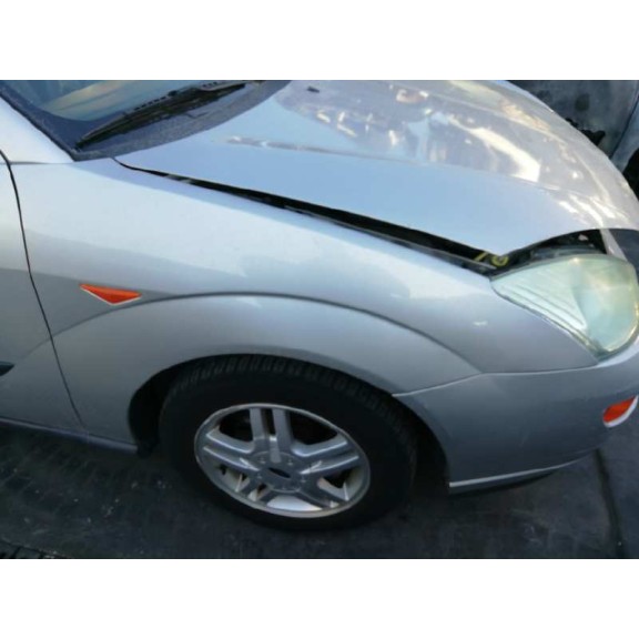ford focus berlina (cak) del año 2001