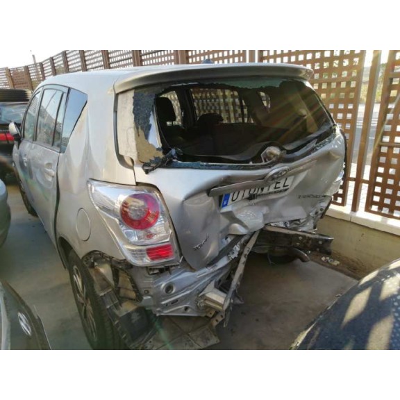 toyota verso del año 2010