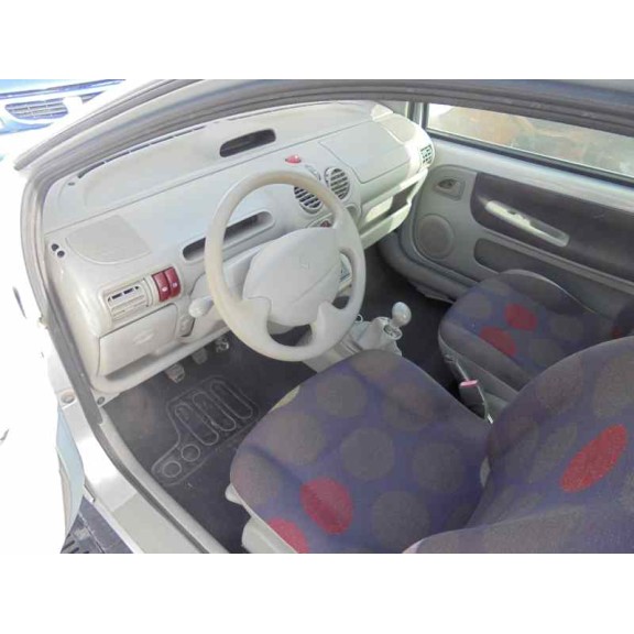 renault twingo (co6) del año 2001