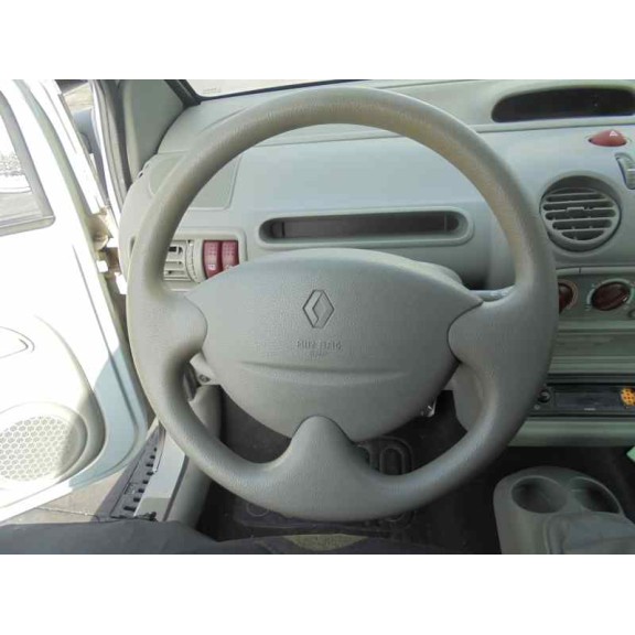 renault twingo (co6) del año 2001