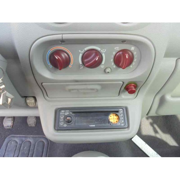 renault twingo (co6) del año 2001