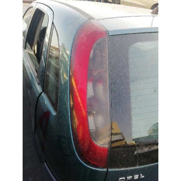 opel corsa c del año 2002