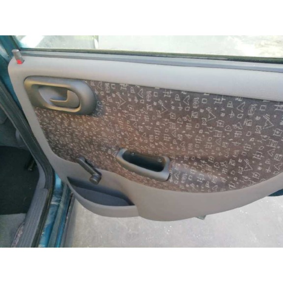 opel corsa c del año 2002