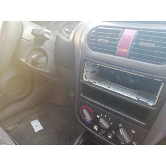 opel corsa c del año 2002