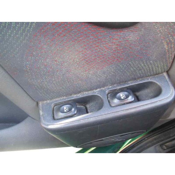 renault clio ii fase i (b/cbo) del año 2001