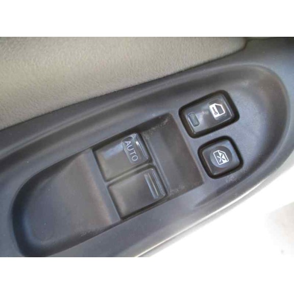 nissan almera (n16/e) del año 2001