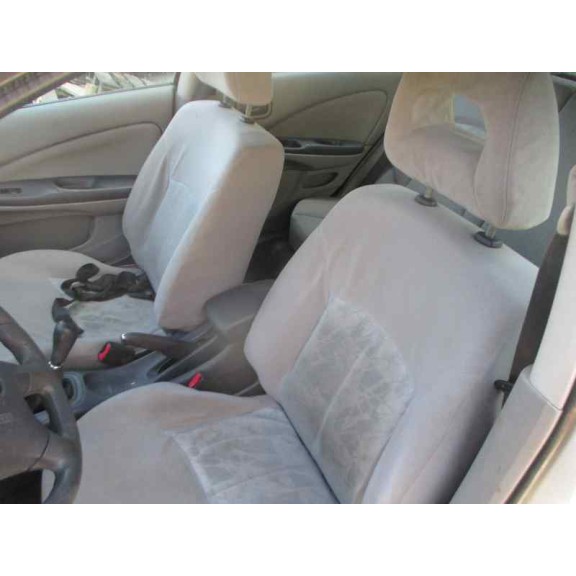 nissan almera (n16/e) del año 2001