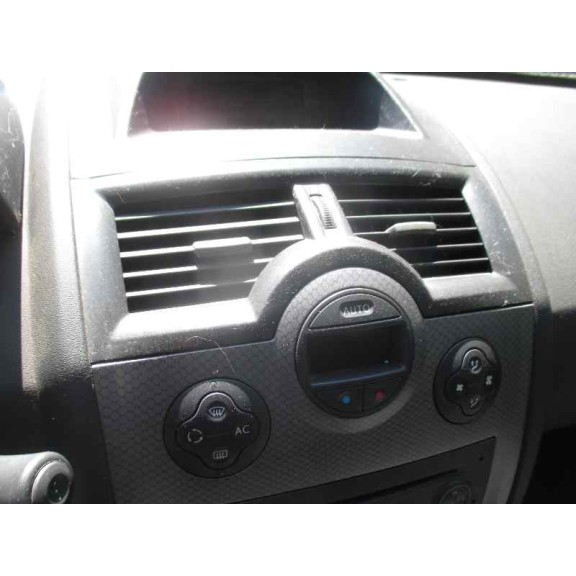 renault megane ii berlina 3p del año 2004