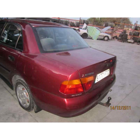 mitsubishi carisma berlina 4 (da0) del año 1999