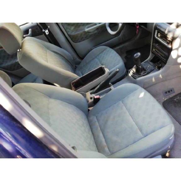 skoda octavia combi (1u5) del año 2000