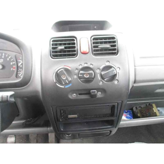 opel agila del año 2002