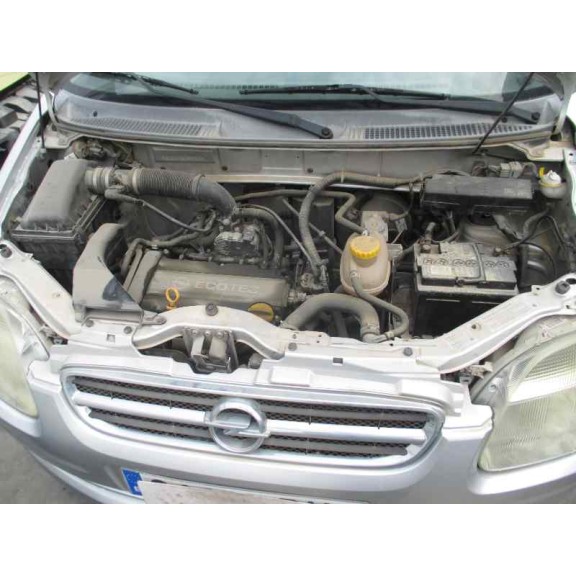 opel agila del año 2002