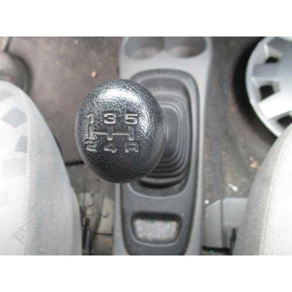 opel agila del año 2002