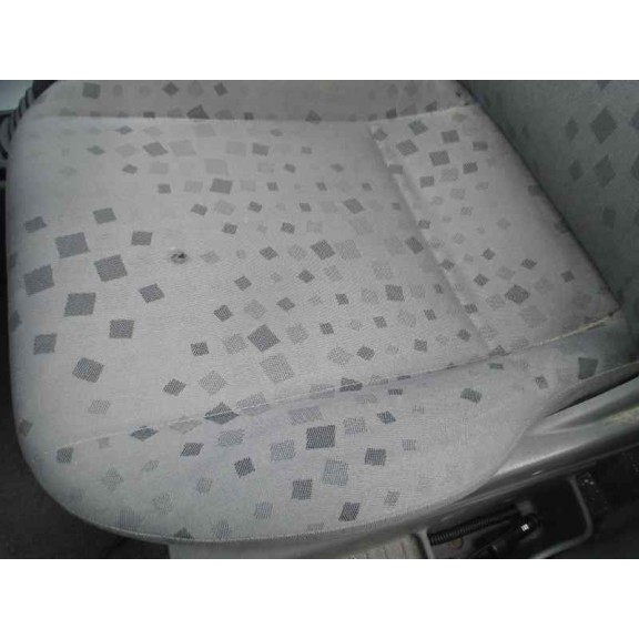 opel agila del año 2002