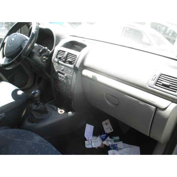 renault clio ii fase ii (b/cb0) del año 2002