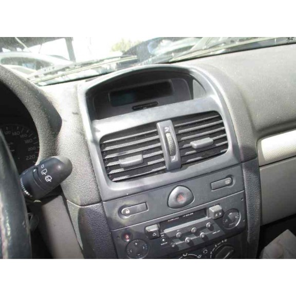 renault clio ii fase ii (b/cb0) del año 2002