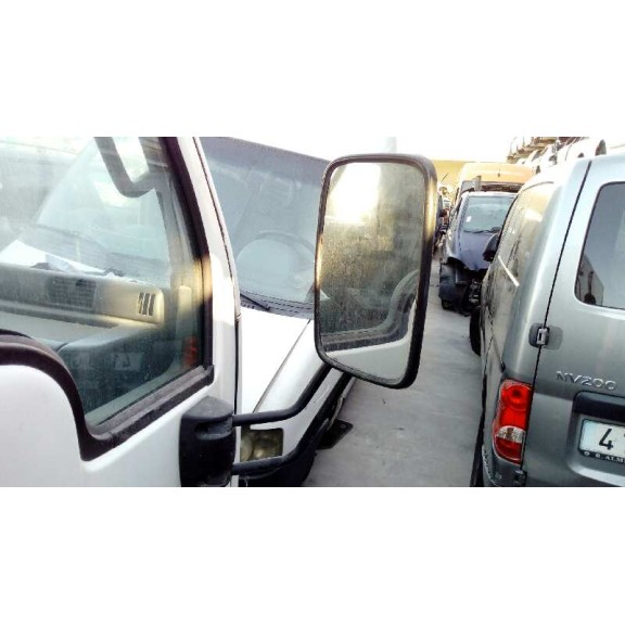 nissan cabstar del año 2000