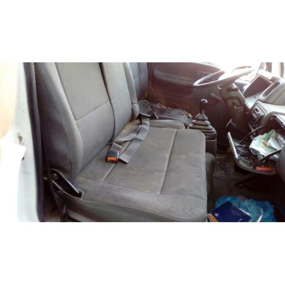 nissan cabstar del año 2000