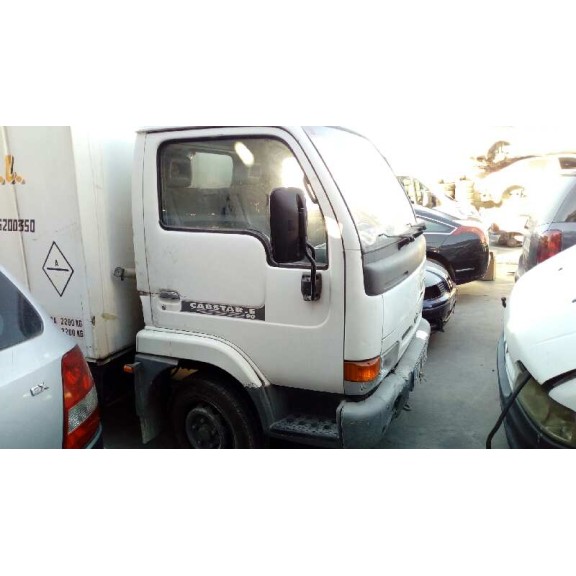 nissan cabstar del año 2000