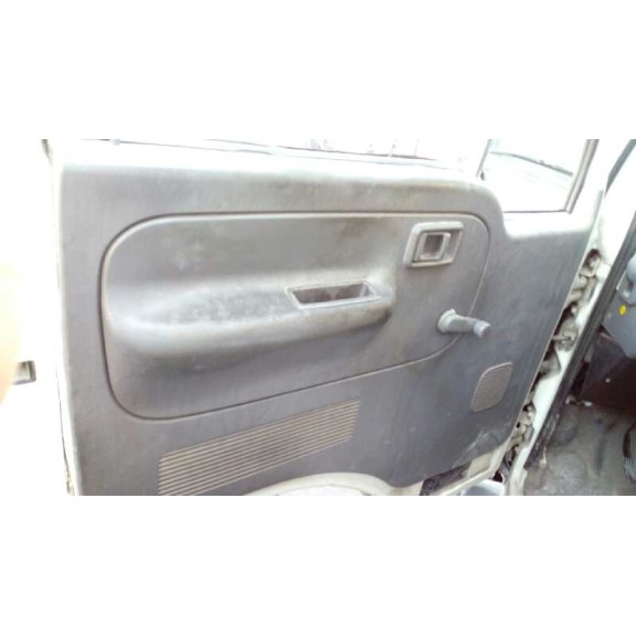 nissan cabstar del año 2000