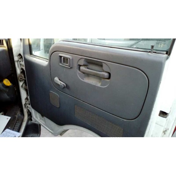 nissan cabstar del año 2000