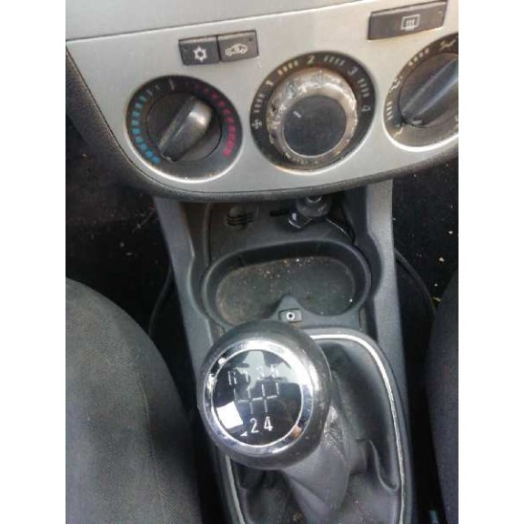 opel corsa d del año 2009