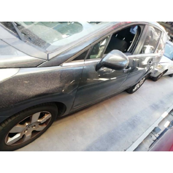 peugeot 5008 del año 2010