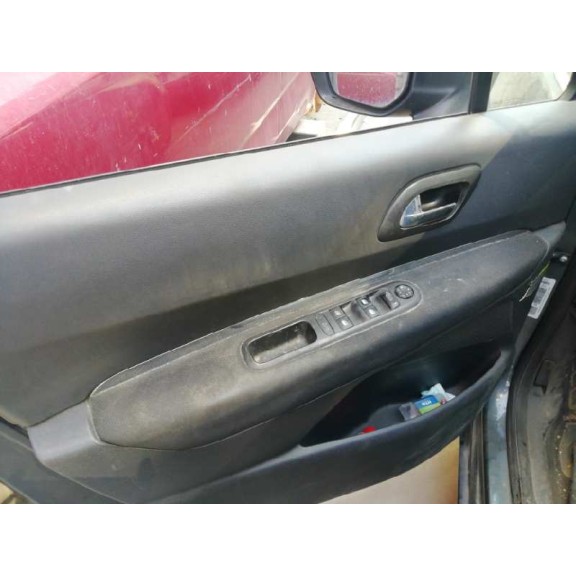 peugeot 5008 del año 2010