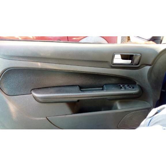 ford focus berlina (cap) del año 2005