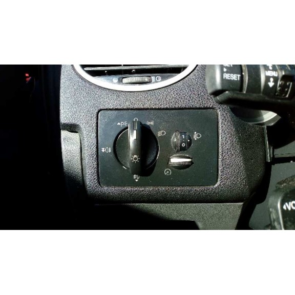 ford focus berlina (cap) del año 2005