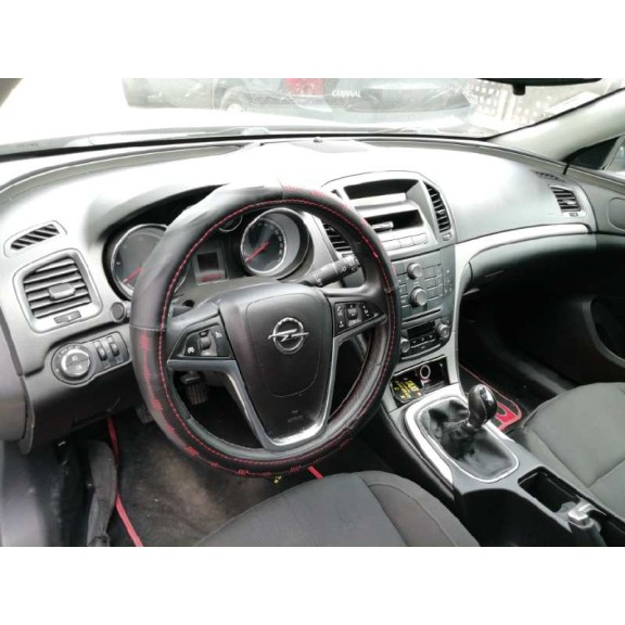 opel insignia berlina del año 2009