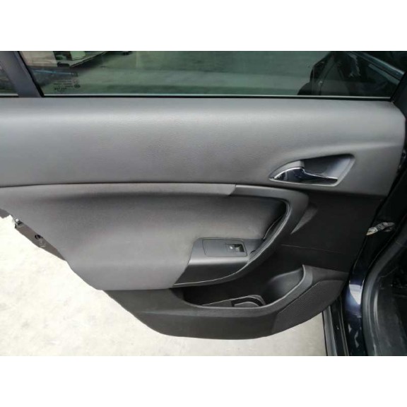 opel insignia berlina del año 2009