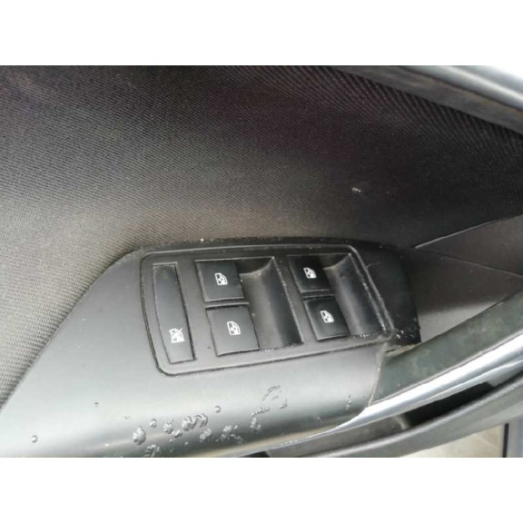 opel insignia berlina del año 2009