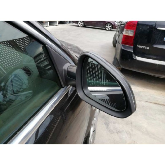 opel insignia berlina del año 2009