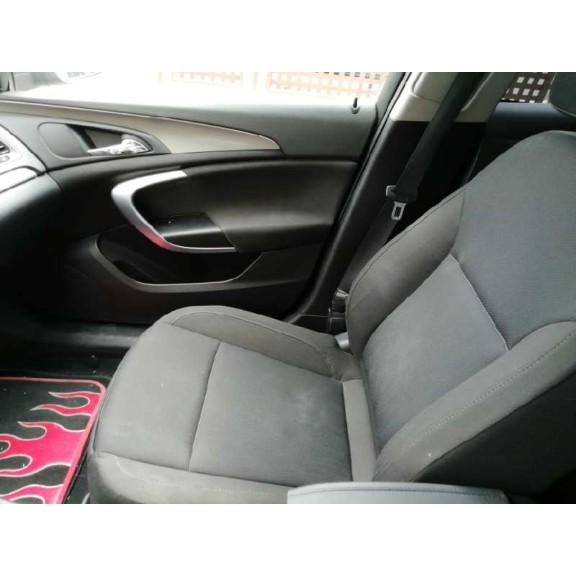 opel insignia berlina del año 2009