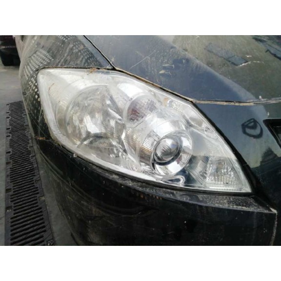 toyota auris del año 2011